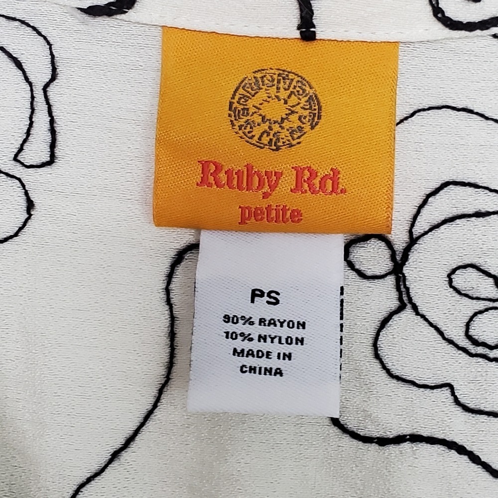 Ruby Rd Embroidered Tunic Top Ivory Black Dramatic Lapel Collared Relaxed Fit PS - Picture 3 of 5